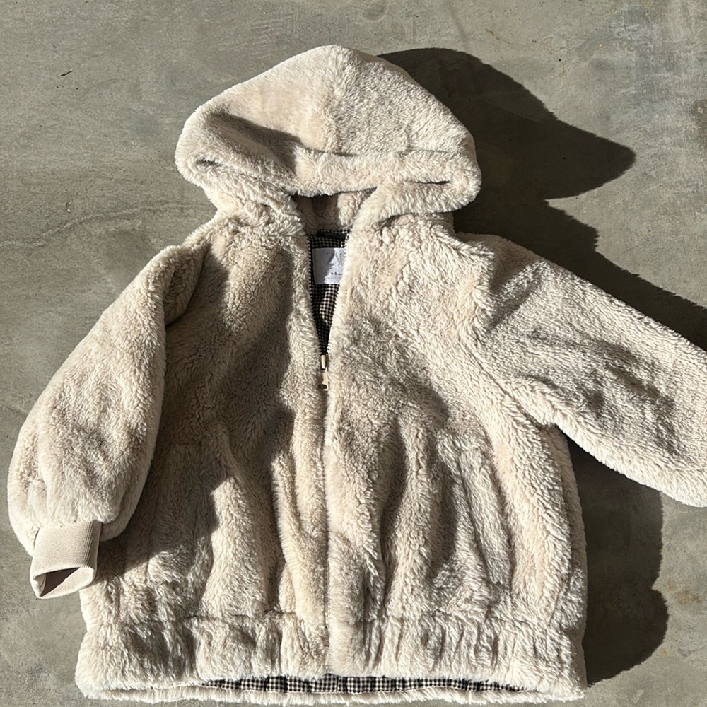 Cream Puffer Jacket with Soft Fluffy Texture and Full Zip Closure